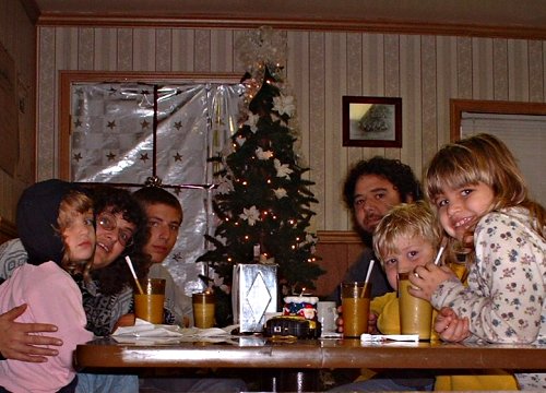 Sarah, Manya, Christian, Vince, Maxn and Anna at the Hava-A-Bite in  Brookville IN