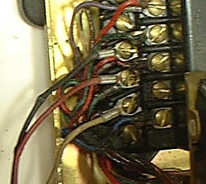Close-up detail of SC sut-curner handset wiring connections